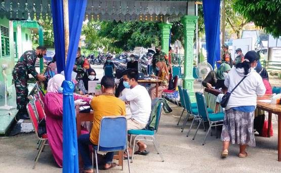 Jajaran Kodim 0313/KPR di Rohul Gelar Vaksinasi Massal