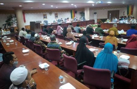 Klaim Lahan, DPRD Riau Fasilitasi Masyarakat Pantai Raja Versus PTPN V