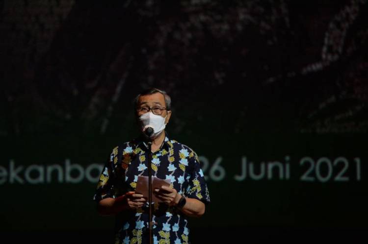 Gubri Bacakan Puisi Saat Hadiri Festival Sutardji Calzoum Bachri