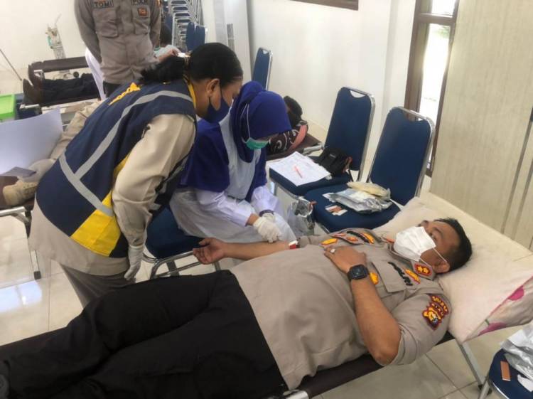 Dalam Rangkat HUT Bhayangkara Ke-75 Polres Siak Gelar Baksos Donor Darah