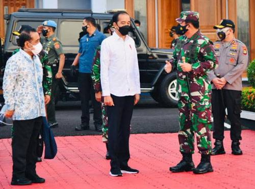 Panglima TNI Dampingi Presiden Joko Widodo Kunker ke Kendari