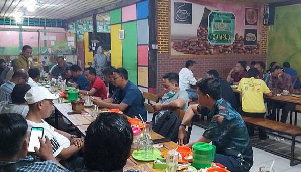 Silaturahmi Bersama DR H Syafriadi, Anggota PWI Dumai Minta Program Umrah Dihidupkan Kembali