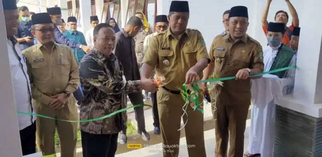 Bupati dan Wabup Siak Resmikan Tiga Ruang Kelas Baru Ponpes Belajar Khusus Hadist