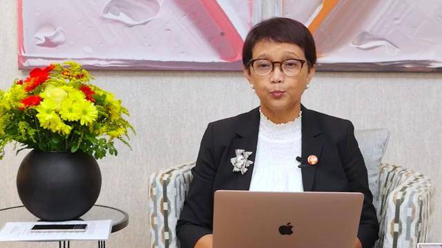Melalui Polandia, Presiden Jokowi ke Ukrania Bertemu Zelensky
