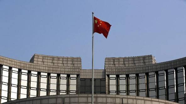 China Geger, Tabungan Nasabah Bank-bank Kecil Terancam Hilang