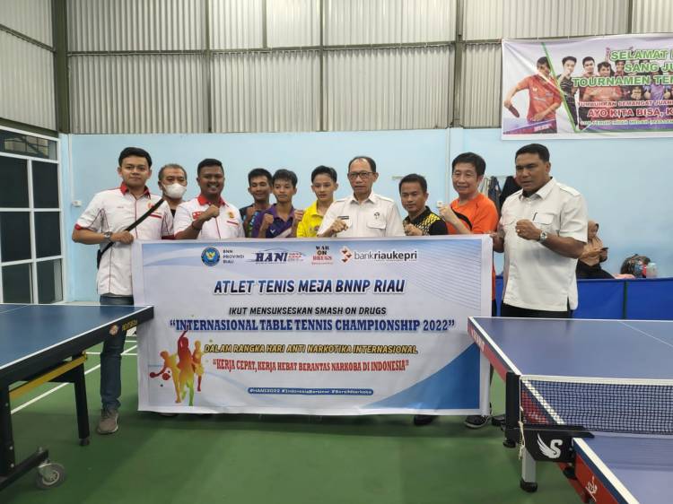 Dua Atlet PTMSI Pekanbaru Wakili BNNP Riau di Turnamen Tenis Meja Internasional 2022