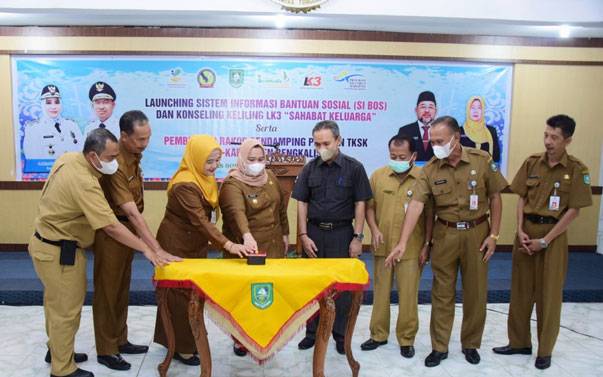 Bupati Kasmarni Launching Si Bos dan Konseling Keliling LK3 Sahabat Keluarga