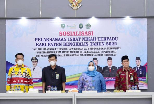 Dihadiri 75 Pasangan, Bupati Kasmarni Buka Sosialisasi Isbat Nikah Terpadu