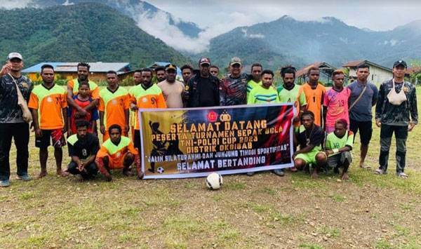 Sinergi Satgas Yonif 143/TWEJ dan Polri Gelar Turnamen Sepakbola di Papua