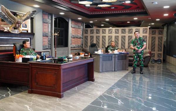 Panglima TNI Terima Paparan Kepala Pusat Keuangan TNI Terkait Modernisasi Pasukan PBB