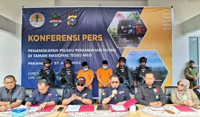Dua Perambah TNTN Diamankan