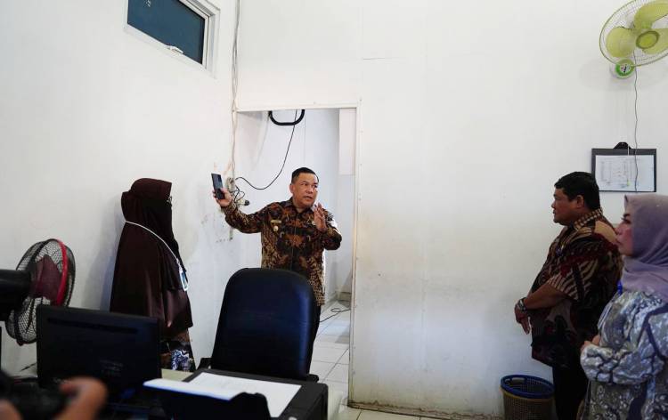 Pj Gubri Sidak di UPT Bapenda Bengkalis