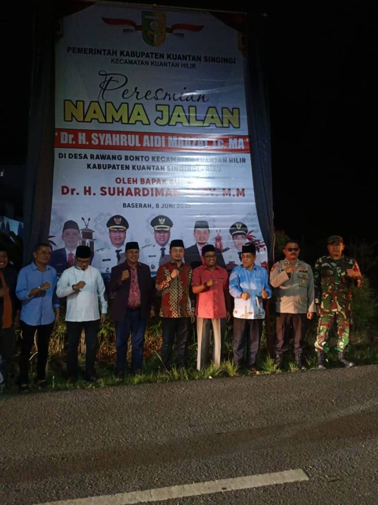 Jalan Penghubung Logas Tanah Darat-Kuantan Hilir ini Diberi Nama Syahrul Aidi Maazat oleh Pemkab Kuansing