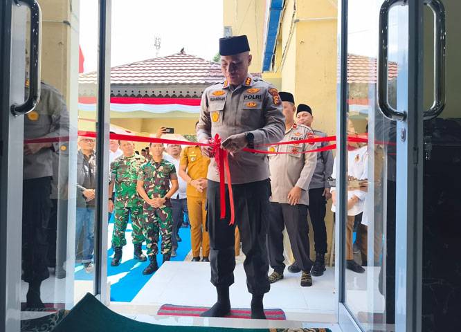 Momen Bersejarah, Kapolresta Pekanbaru Kombes Muharman Arta Resmikan Musalla An Nusirwan Polsek Bina Widya