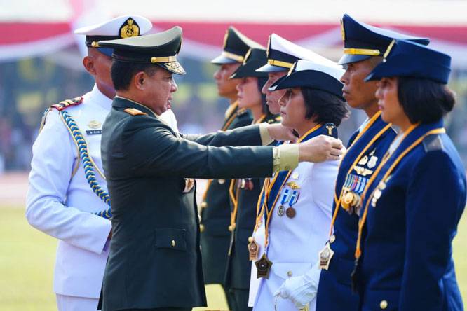Panglima TNI Lantik 1.737 Perwira Remaja TNI di Magelang