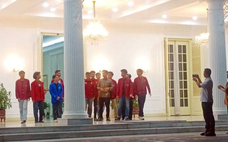 Mahasiswa Beri Wapres Gibran Tenggat 5x24 Jam Penuhi Tuntutan