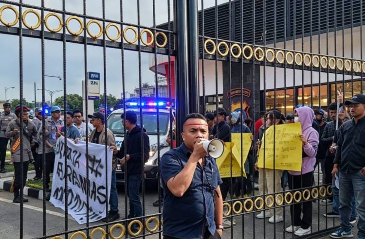 Banyak Kasus Menggantung, Elemen Masyarakat Desak Copot Kapolres Nias