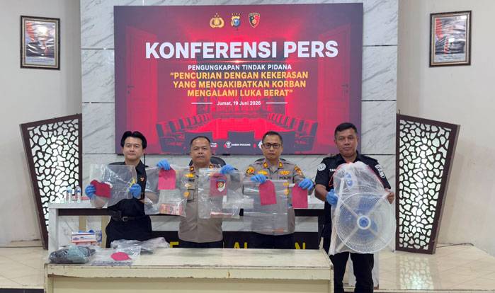Polres Pelalawan Ungkap Kasus Perampokan Disertai Penusukan Brutal di Kantor PT MPT