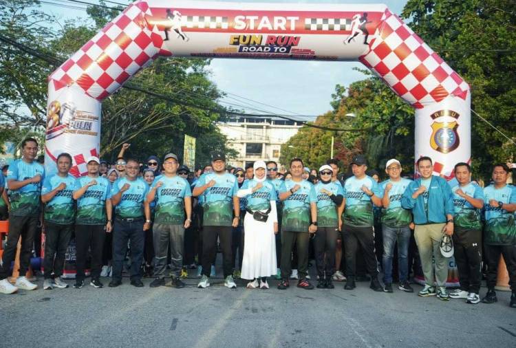 Wabup Yuliantini Lepas Fun Run Road to Riau Bhayangkara Run 2026 Inhil, Perkuat Sinergi dan Gaya Hidup Sehat Masyarakat