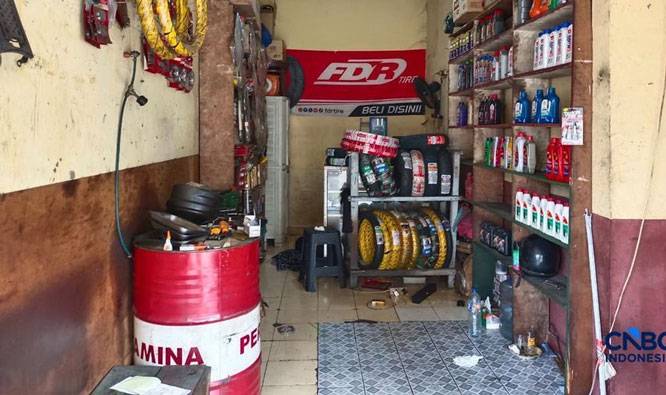 Harga Oli Motor Naik Gila-gilaan, Pemilik Bengkel dan Montir Teriak