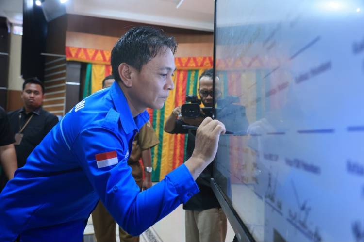 Tanda Tangani Pakta Integritas, PWI Pekanbaru Siap Kawal SPMB 2026/2027, Tolak Siswa Titipan