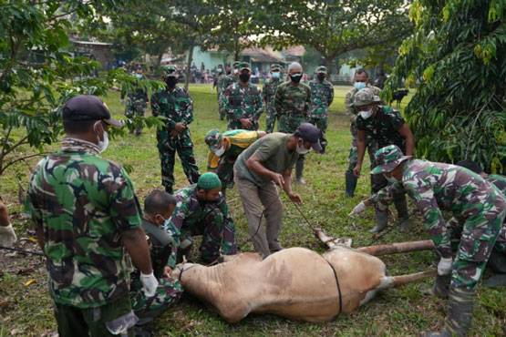 Danpuslatpur: Jadikan Momentum Kurban Untuk Berbagi Di Tengah Pandemi