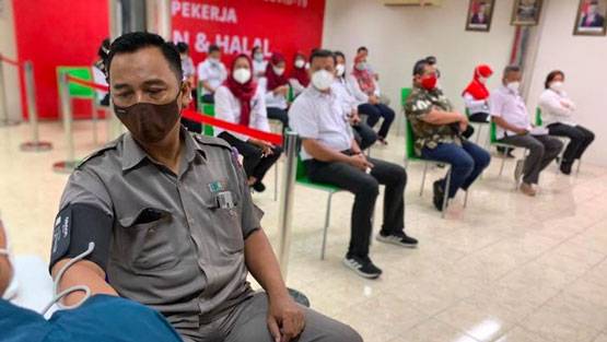 Hari Ini Bisa Vaksin Berbayar di Kimia Farma, Pakai Sinopharm