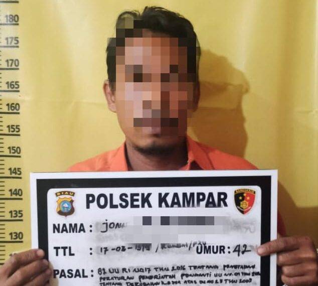 Ngaku Bisa Obati Penyakit dan Buang Sial, Pria di Kampar ini Malah Gerayangi Korbannya