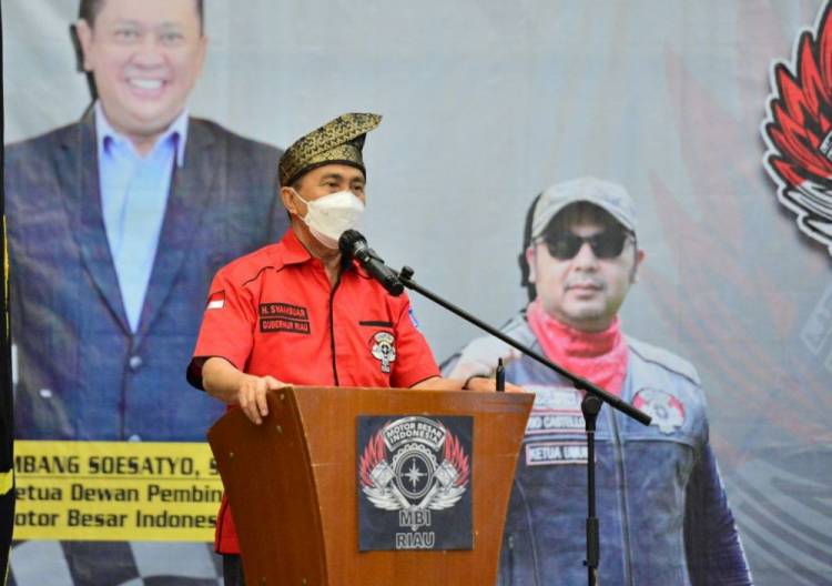 Hadiri Pelantikan Pengurus MBI Wilayah Riau, Gubri: Buat Proker Bermanfaat Bagi Masyarakat