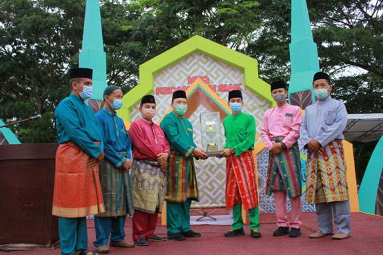Tutup MTQ Tingkat Kecamatan Siak, Wabup Husni Merza: Pertahankan Prestasi