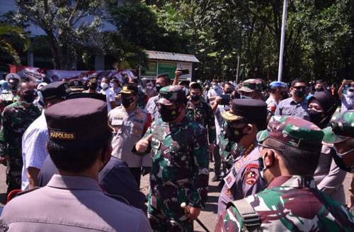 Panglima TNI: Bapak dan Ibu Adalah Pahlawan Kesehatan, Siap Lindungi Masyarakat