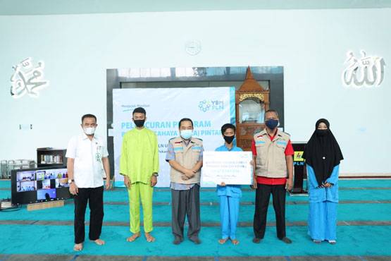 YBM PLN UIWRKR Salurkan Beasiswa Kepada 250 Siswa Siswi Kurang Mampu