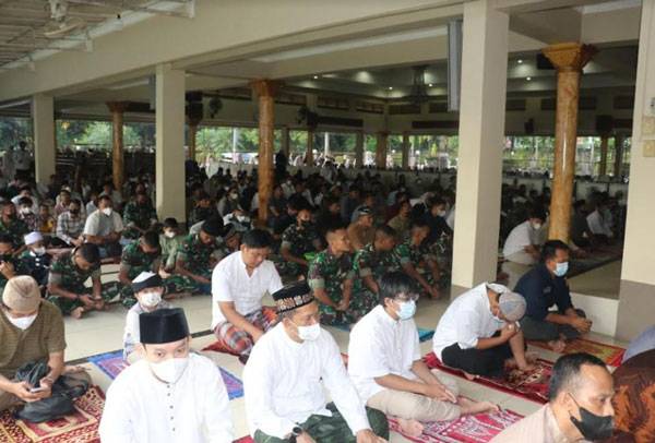 Mabes TNI Gelar Sholat Idul Adha 1443 H dan Penyembelihan Hewan Kurban