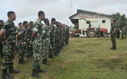 Danrem 174 Merauke Beri Pembekalan Khusus Kepada Babinsa Yang Akan Bertugas Di Koramil Perbatasan RI-PNG