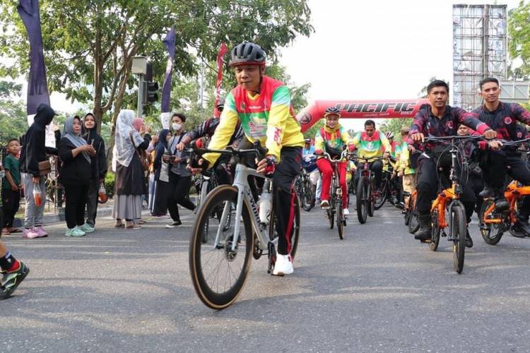 Pj Walikota Ikuti Gowes Fun Bike Rangkaian HUT Pekanbaru Ke-238