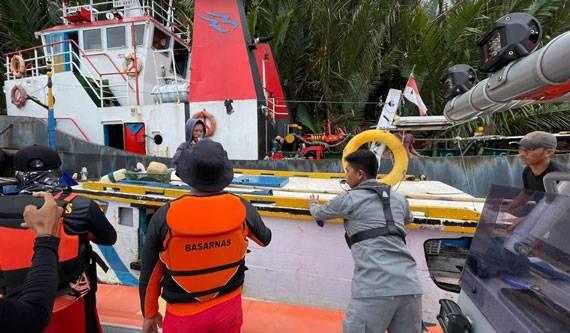 Bakamla RI Evakuasi Kapal Hilang Kontak di Perairan Tarakan