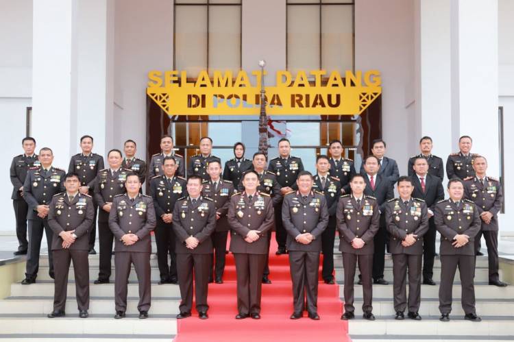 Pada Puncak Hari Bhayangkara Ke-76, Kapolda Riau Irjen Mohammad Iqbal : Polisi Harus Bisa Menjadi Sahabat Masyarakat