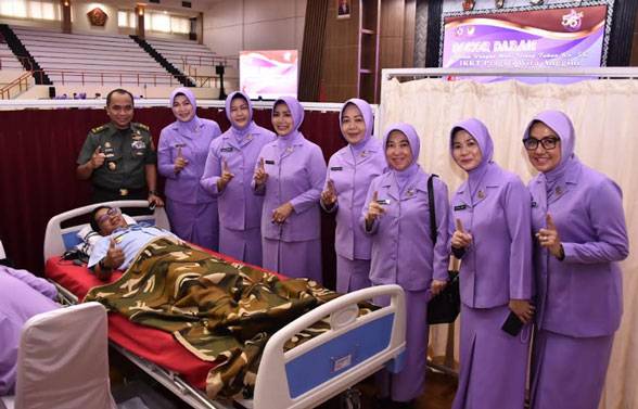 Sambut HUT ke-56 IKKT PWA Gelar Donor Darah di Mabes TNI