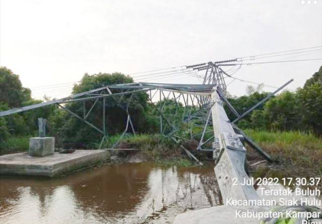 Besi Penyangga di Maling Orang Tak Bertanggungjawab, Dua Tower SUTT 150 kV PLN di Riau Roboh