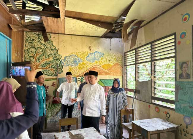 Syahrul Aidi Kunjungi Sekolah Penerima Bantuan Dana Pusat di Kampar, Salah Satunya Sekolah ini
