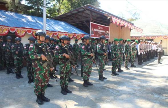 TNI-Polri di Lanny Jaya Peringati HUT Bhayangkara ke-77