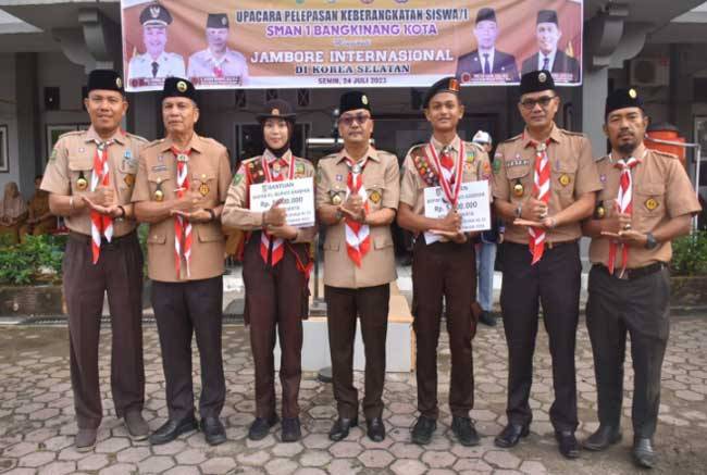 Dua Pelajar Kampar Wakili Riau pada Jambore Internasional Pramuka di Korsel