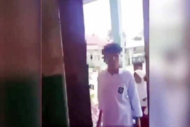 Murid SD memaki dan Menyerang Guru Sendiri, "Maafkan Kami Bu Guru"