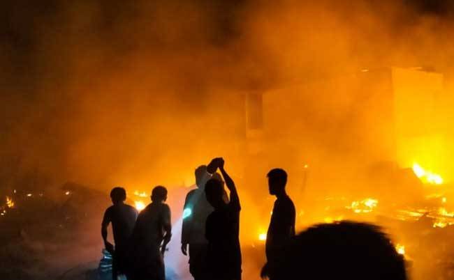 Api Hanguskan 11 Rumah di Rohil, Tiga Meninggal