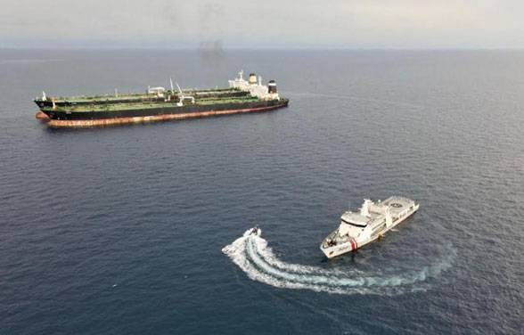 Bakamla RI Gagalkan Transhipment Kapal Super Tanker di ZEE Indonesia &ndash; Malaysia