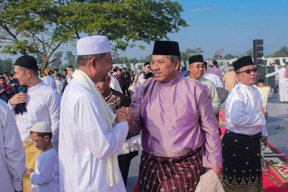 Bupati Alfedri Sholat Idul Adha di Halaman Siak Bermadah