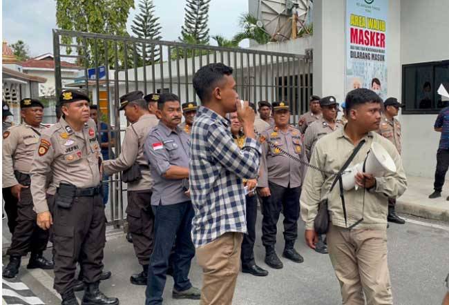 AGPO Riau Aksi di Kejati, Periksa Aliran Dana KONI Pekanbaru 2023