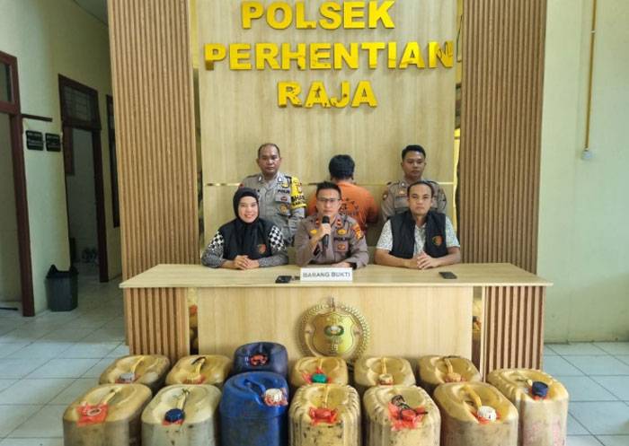 Pelaku Penyelewengan BBM Subsidi di Kampar, 13 Jerigen Solar Disita