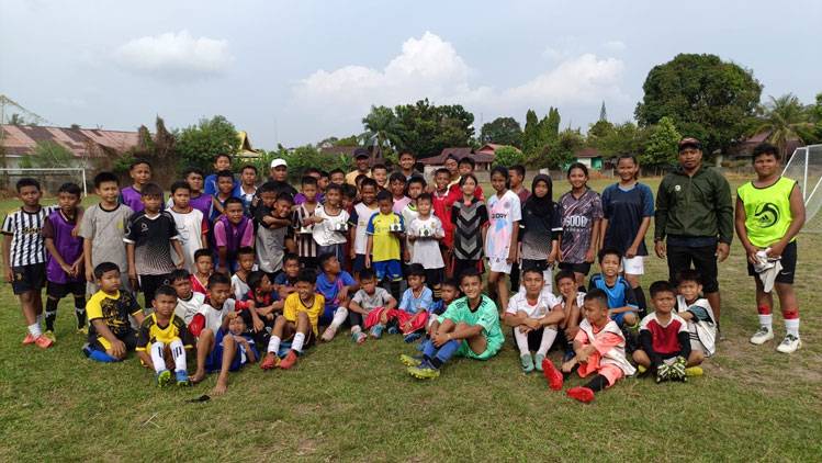 Jelang Turnamen Tanjak Riau Junior Cup 1 dan Piala Menpora U-14 Zona Riau, SSB Budak Pulau Tingkatkan Latihan