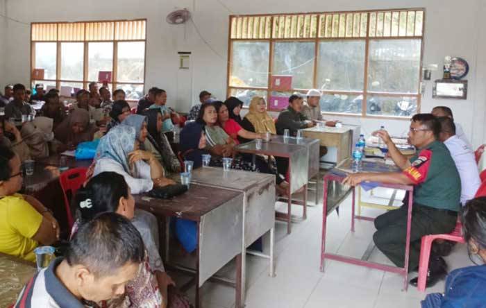 Danramil 0321- 05/RM Sosialisasi Bahaya Narkoba dan Judi Online kepada Siswa/siswi dan Wali Murid SMK Teknologi Balam
